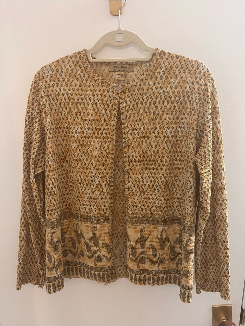 Pleated cardigan